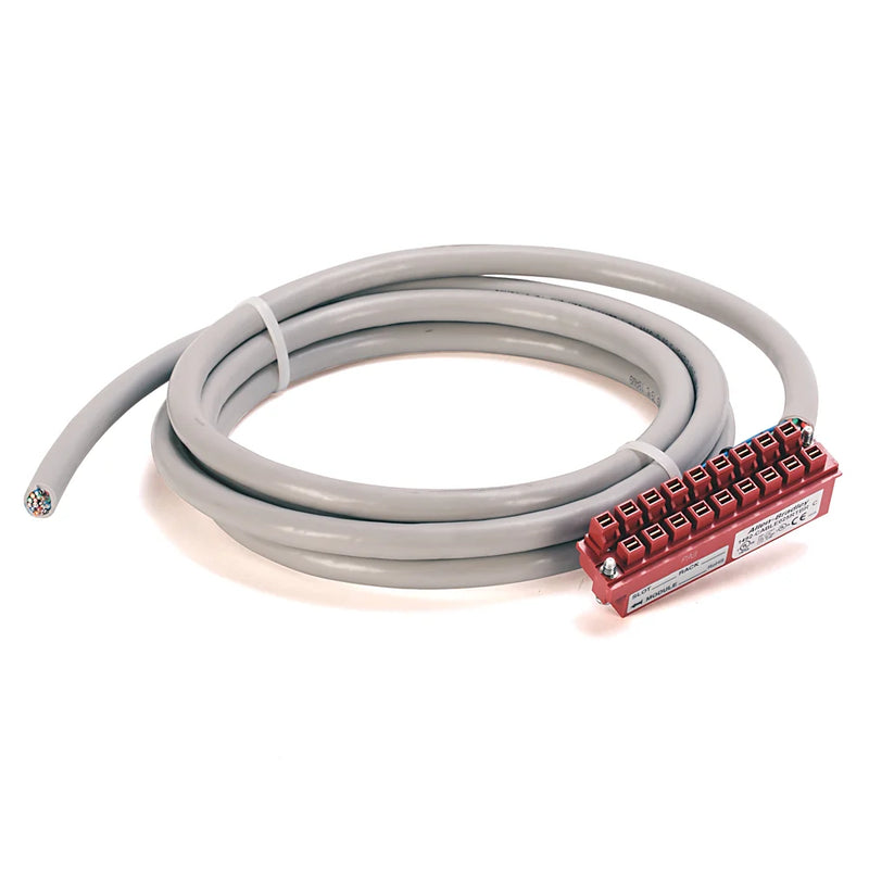 Allen-Bradley PLC cable, prewired 2.5M, 25-pin right-angle D-shell for 1492 IFM modules, from Rockwell Automation.