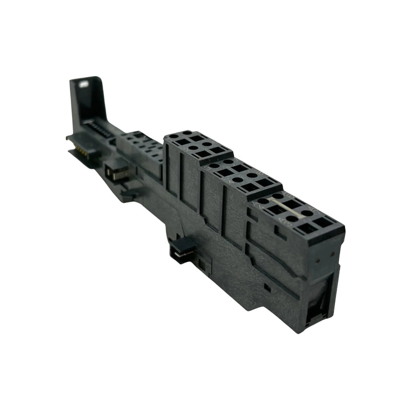 Siemens 6ES7193-4CA50-0AA0 module for reliable signal and power in industrial control systems.